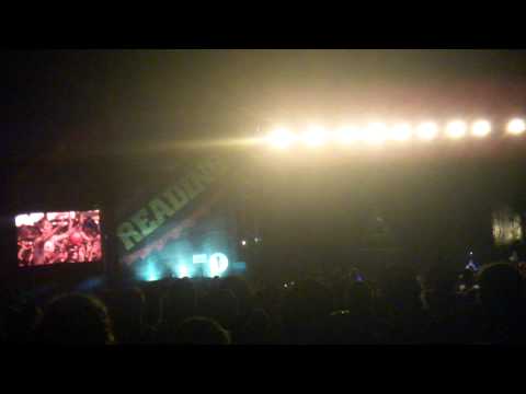 30 Seconds to Mars - The Kill (Bury Me) @ Reading 8/26/2011 (Half Acoustic; Half Full Band)