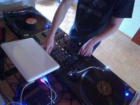 DJ MorphineCore - Flash Music MashUp - Vinyl Mix (HandsUp)