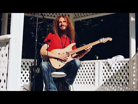 THE LOST VIDEO OF GUTHRIE | Guthrie Govan - Waves (Beautiful Loop)