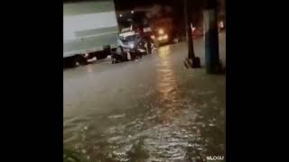 Baha lampas tuhod dito sa Valenzuela City