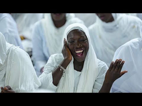 Video Thumbnail: Senegals Layene-Sufi-Bruderschaft feiert Mawlid in Dakar
