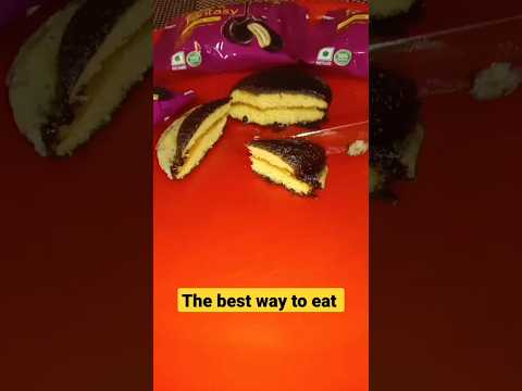 the best way to eat #shorts #sunfeast dark fantasy review