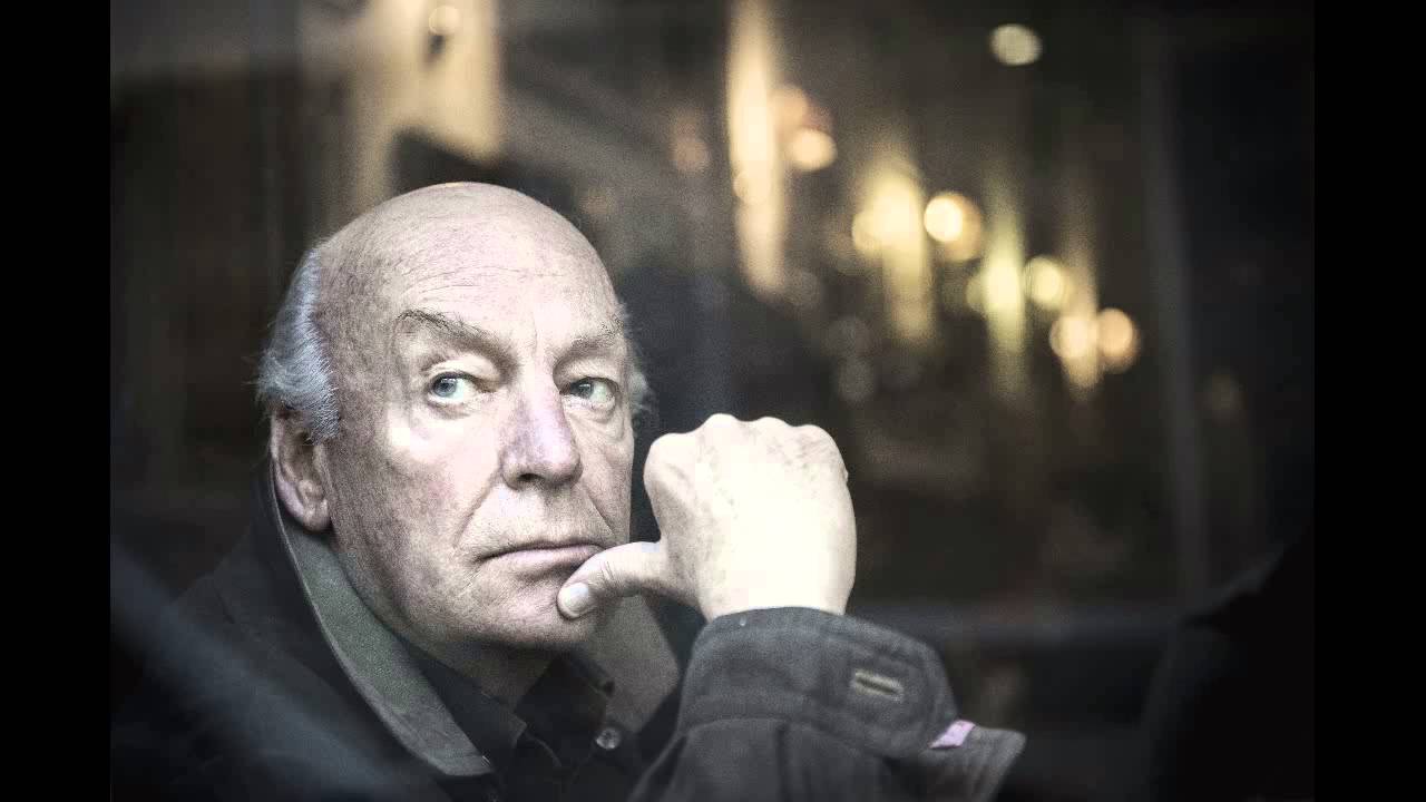 Eduardo Galeano leyendo fragmentos de "Las palabras andantes" y "El libro de los abrazos"