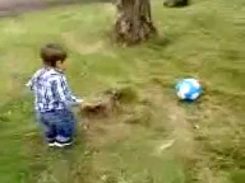 bebe hace gol y lo grita en la cara... Lau te amo....