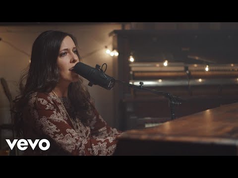 Shelly E. Johnson - O Holy Night (Official Music Video)