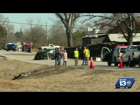 At least one person dead in Blount County school bus crash; 4 students sent to hospital