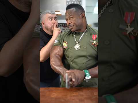 Pineapple pizza 🍕@Lionfield @albert_cancook #pizza #italian #food #funny #cooking #viralvideo