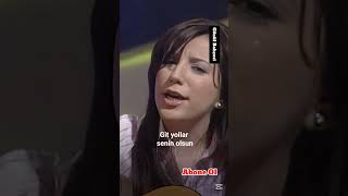 İrem den dinleyelim - Git (2006 Official Video)🌹♥️#müzik#youtubeshorts #sorts #beniöneçıkar#reels