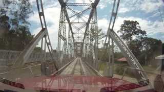 preview picture of video 'Rickety old border bridge - Sixaola, Costa Rica to Guabito, Panama'