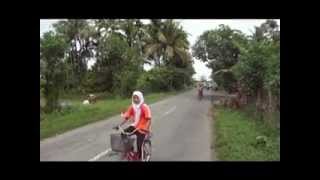 preview picture of video 'Budaya Bersepeda MTsN Keude Kinteung'