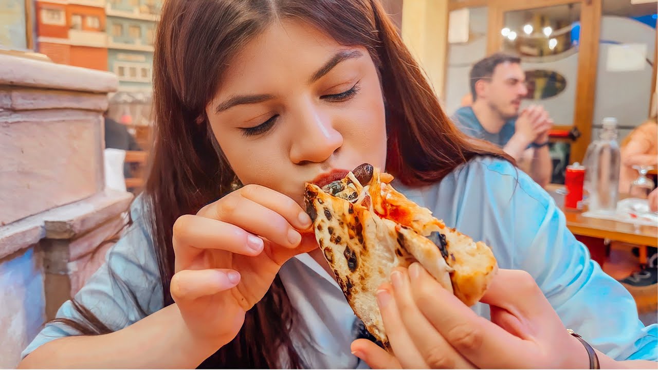 🍕COMO É UMA PIZZARIA NA ITÁLIA? 🇮🇹 A MELHOR PIZZA DE ROMA