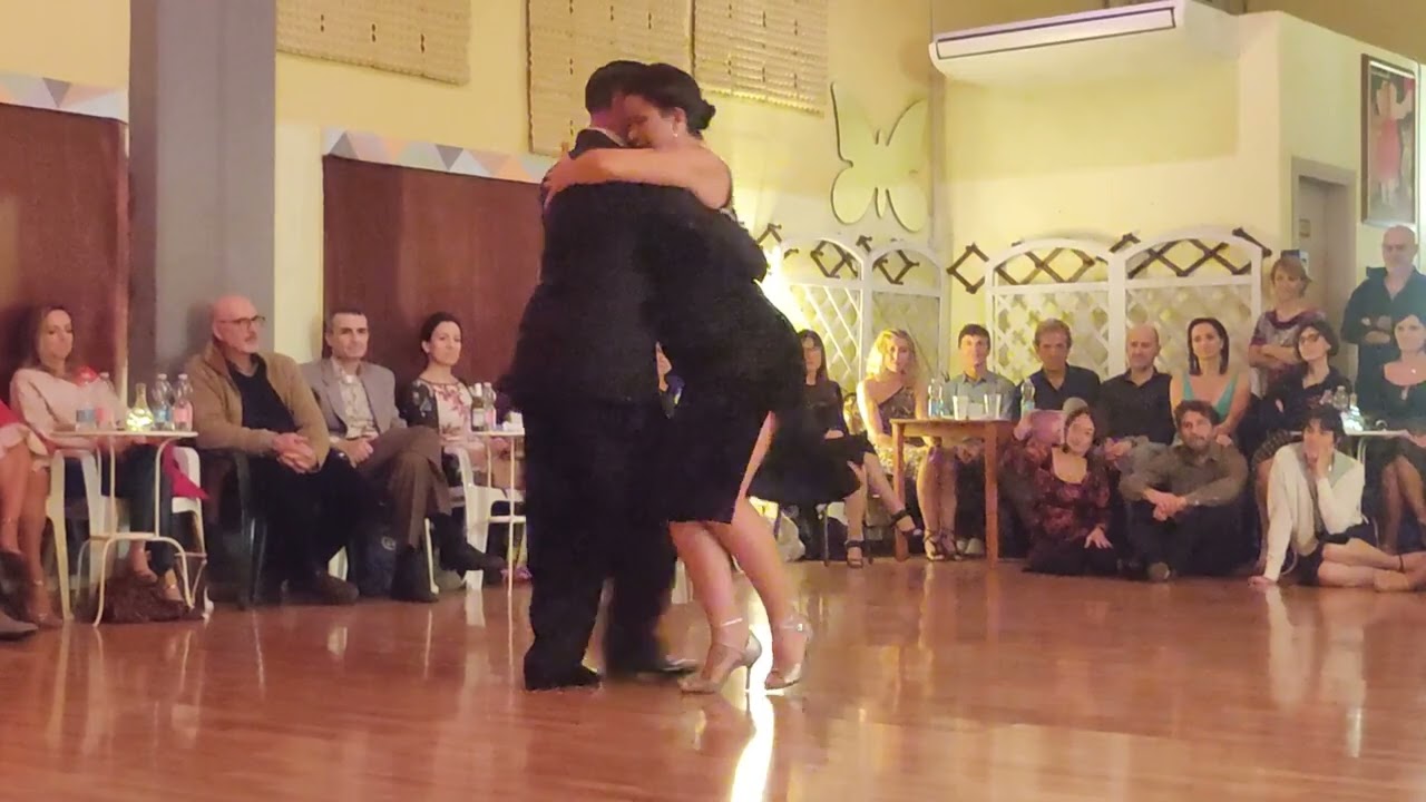 Video thumbnail for Fausto Carpino y Stephanie Fesneau 04 Milonga