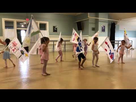 Louise ballet camp performance - 5 years old