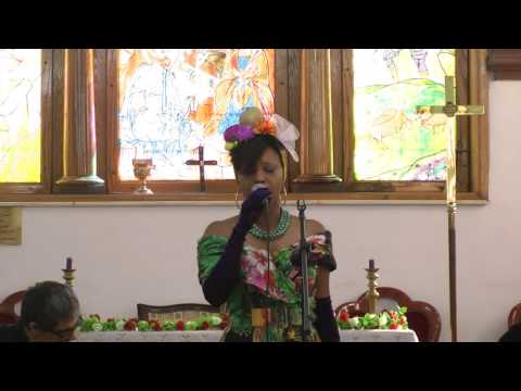 Elisete at the Anglican church - O canto de Ossanha