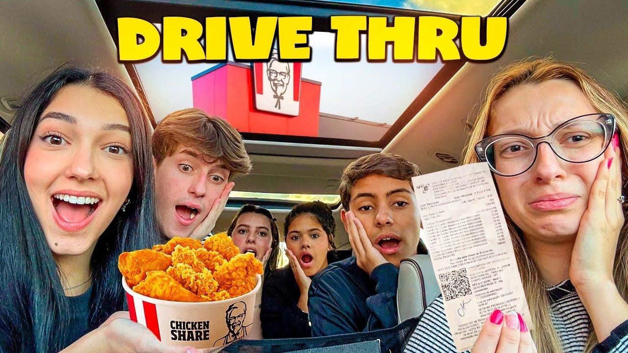 PEDINDO E COMENDO TUDO QUE A PESSOA DA FRENTE PEDIU NO DRIVE THRU COM LULUCA E SEUS AMIGOS
