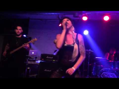 Christina Chriss - Can't Find Me