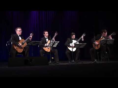 Гости - на сцене театра. Гитарный квартет им. Фраучи в Шымкенте.  Курмангазы - кюй АДАЙ.