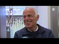 In trouwkleding de finish over bij marathon