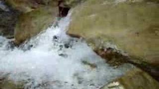 preview picture of video 'Waterfall at Over the Falls cache'