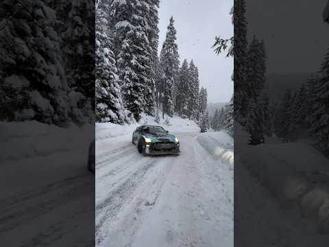 R35 GTR vs. 2x Yaris GR #drift #winter #snow