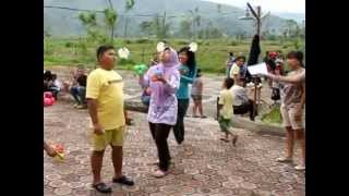 preview picture of video 'Mama Farhan menang Lomba makan kerupuk'