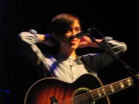 Tegan and Sara banter