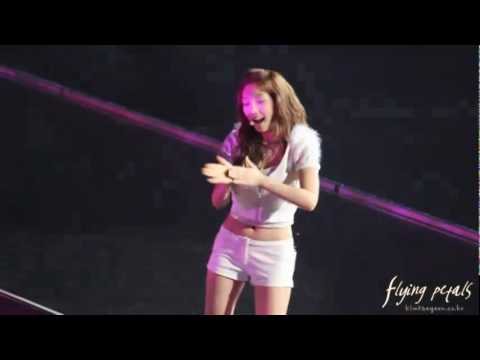 [Fancam] SNSD Taeyeon - Oh! @ Japan Showcase