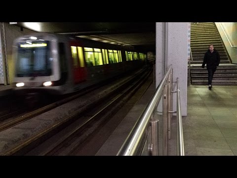 RET Metro 2*Type RSG3 en 3*Type B na Mid-Life Revisie met tunnelverlichting op Beurs