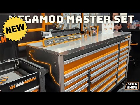 Mechanic Checks Out GearWrench Tools MEGAMOD Master Sets