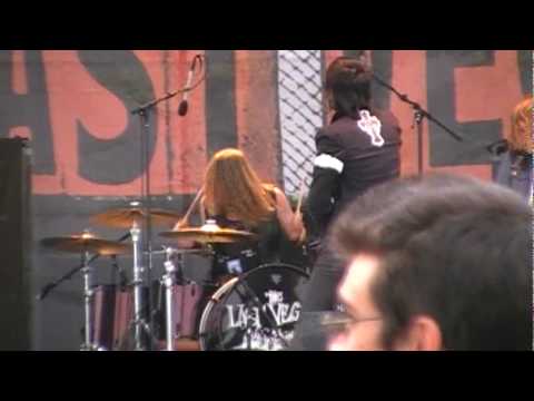 2009.09.05 The Last Vegas - High Class Trash (Live in Rockford, IL)