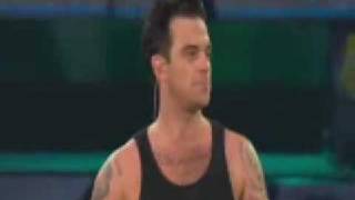 Robbie Williams - Me and My Monkey - Knebworth&#39;03