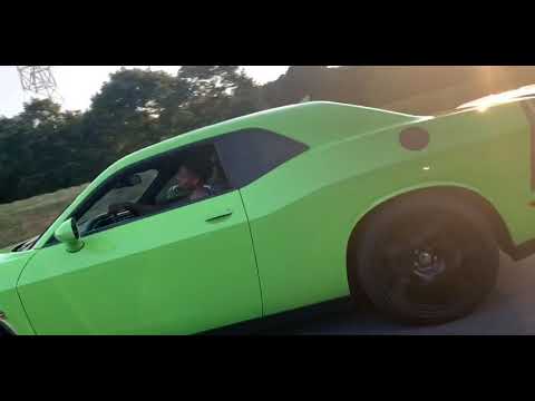 2018 Mustang GT vs 392 Scatpack Challenger Race #1