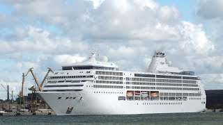 Cruise ship "Seven seas mariner"