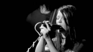 The White Stripes- In The Cold, Cold Night live