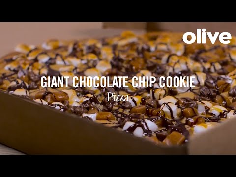 How to make Giant Chocolate Chip Cookie Pizza Recipe