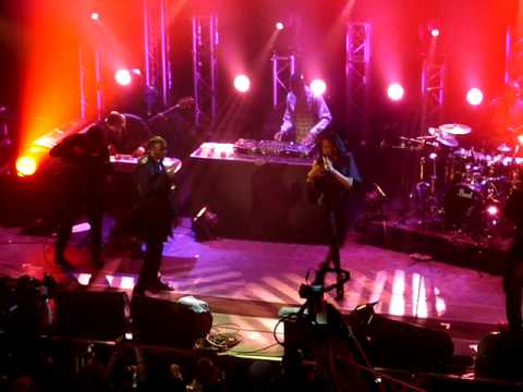 "Stuck With Each Other" (Live at Koko) [excerpt] - SHONTELLE featuring AKON
