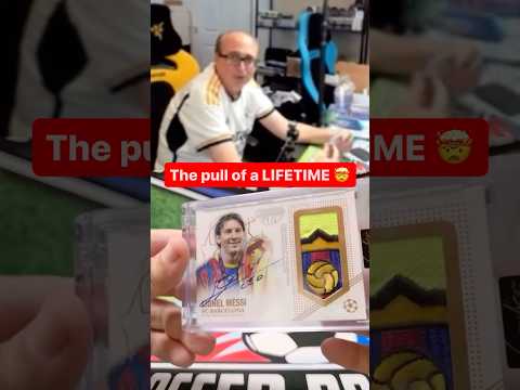 Pulled an ULTRA-RARE MESSI autograph card!! 🤯🔥✍️