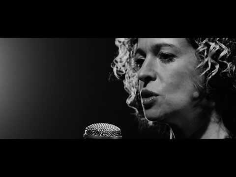 Halt The Wagons - Kate Rusby
