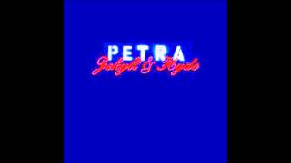 STAND   PETRA