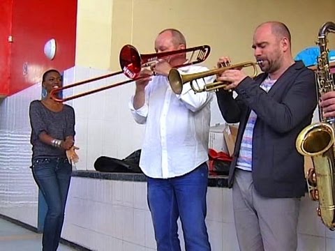 Jazz fest musos give back to kids