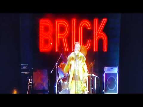 Brick: 1977 Dazz Live
