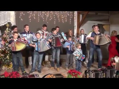 Harmonikarski orkester Nejca Kastelica-Sankaška polka (v živo)
