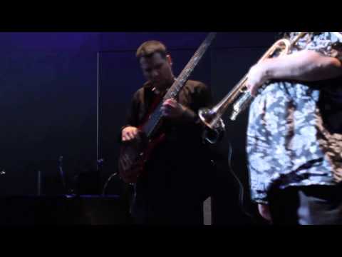 "I Play Yamaha" - Mike Stern Band