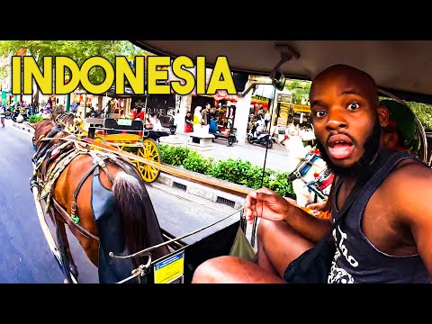 First Impressions of  YOGYAKARTA, Indonesia 🇮🇩 - NOT what I expected 😱