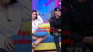 Download lagu AYU TING TING MAUNYA MESRA DAN NEMPEL TERUS APA PAK POLISINYA#ayutingting#brownies#comedy#shorts#fyp mp3