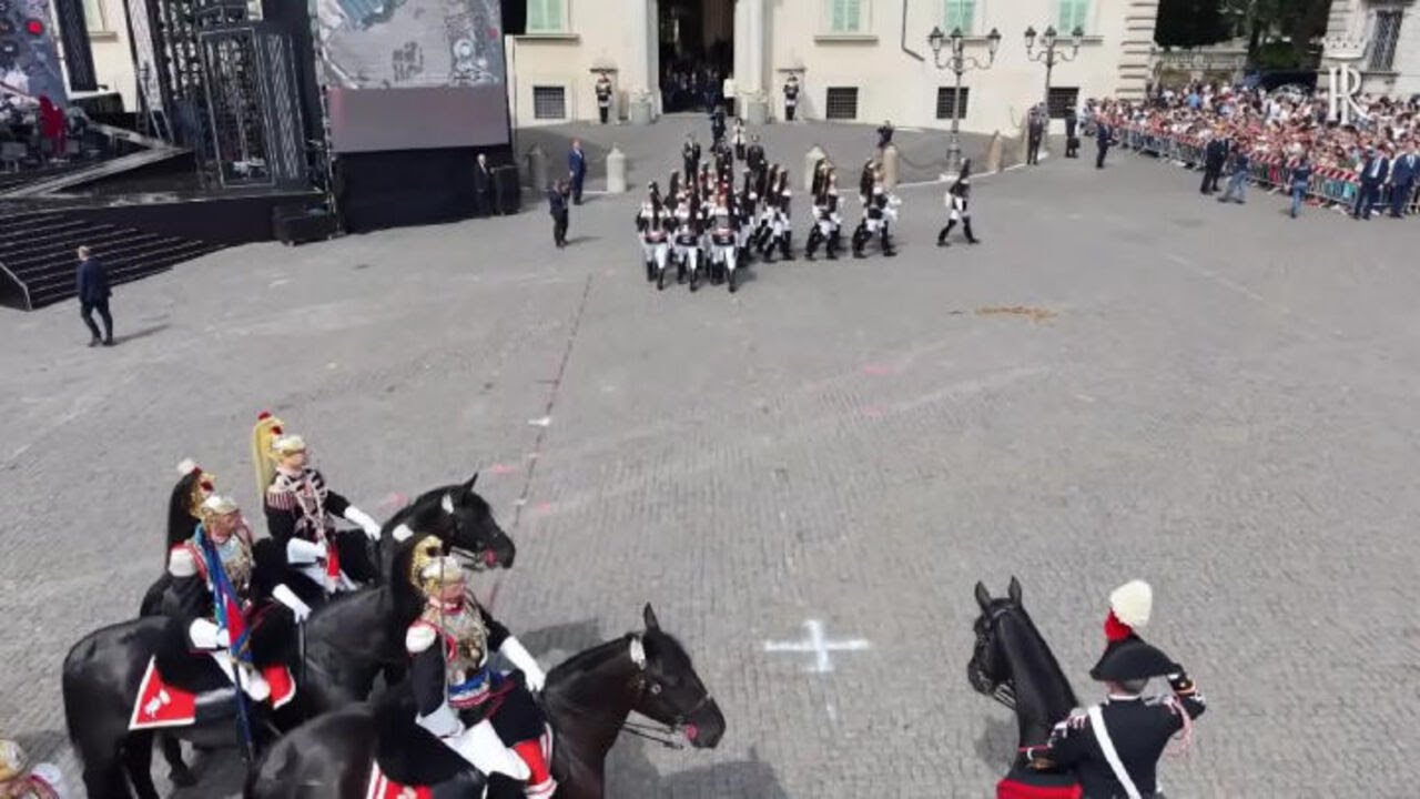 Ecco Briciola, il cane mascotte al cambio della Guardia in forma solenne al Quirinale