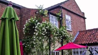 preview picture of video 'Ruddington June 2012 - The Country Cottage Hotel (HD)'
