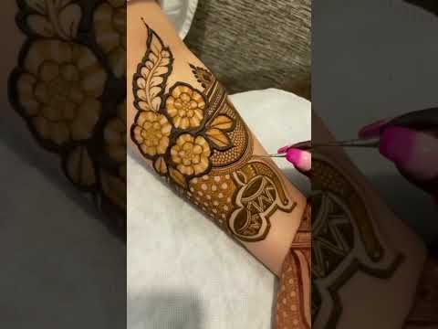 Flora mehandi designs #flower #trending #youtubeshorts