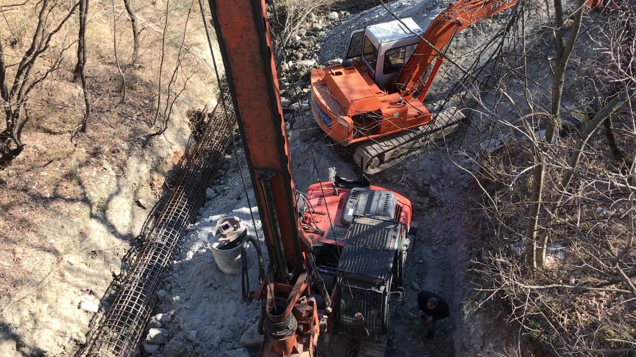 TES CAR CF6 _ (Foundation piling rig) Piles diam. 1000 mm / 15 m prof in rocky soil