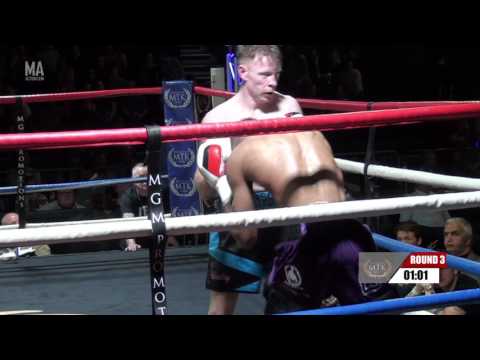04 Jamie Curley vs Mikey Sakyi